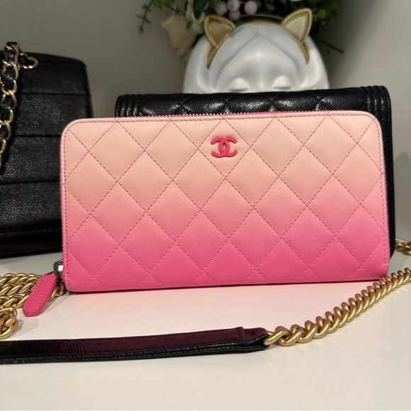 NWOT rare Chanel Ombre quilted lambskin long zippy wallet - Picture 16 of 16
